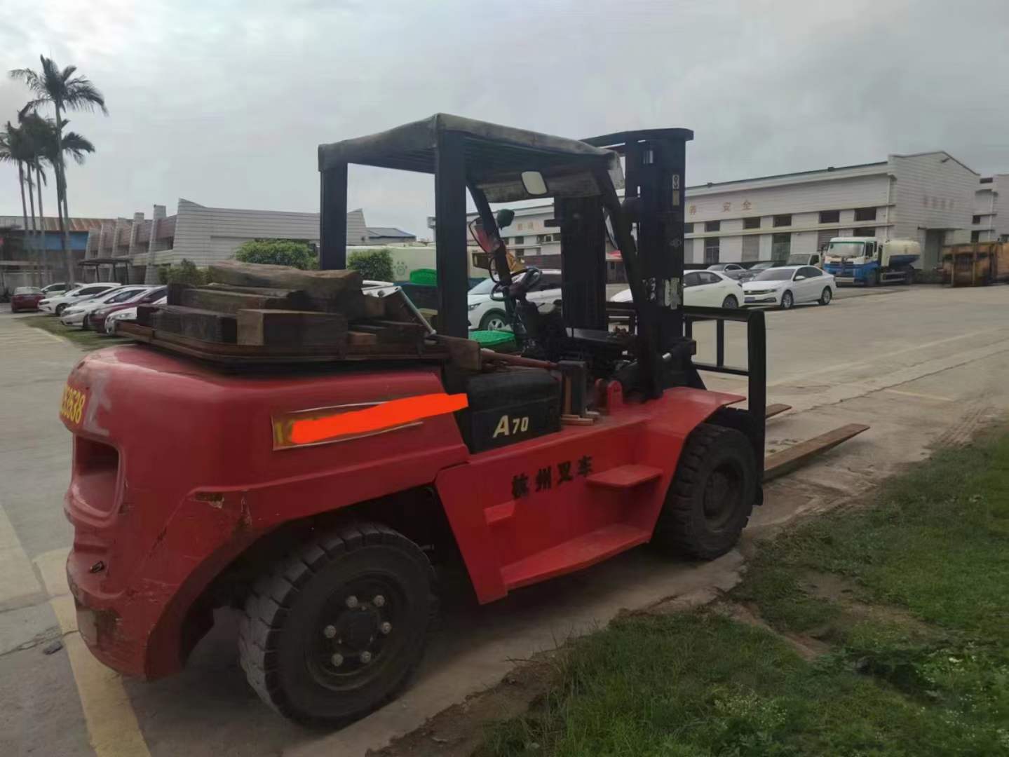 叉車(chē).jpg