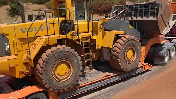 裝載機運輸 裝載機運輸