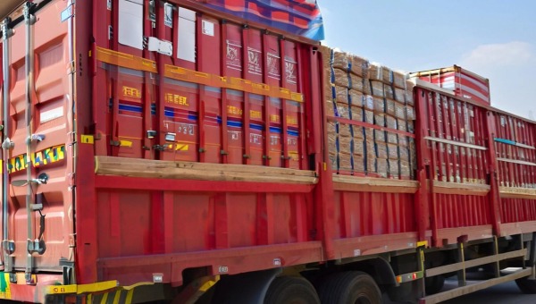 紙袋運輸.jpg 紙袋運輸.jpg